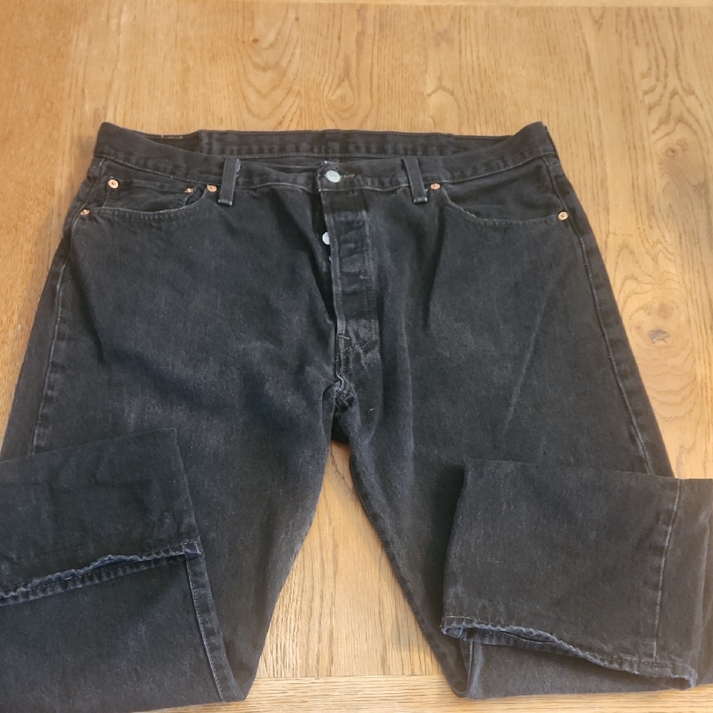 Levi's Men 501 Original Fit Straight Leg Button Fly Black Wash Jeans 42X32